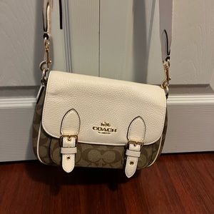 Coach Lucy Crossbody In Signature Canvas